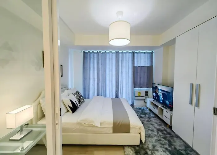Citispace 1br Condotel At Azure Urban Near Airport #az03a *